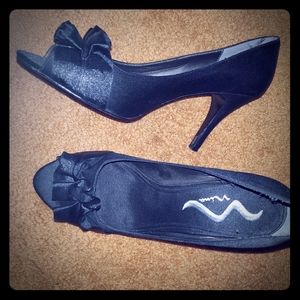 Black peep toe heels